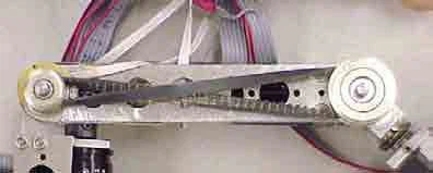 Cross-or-twist-belt-drive